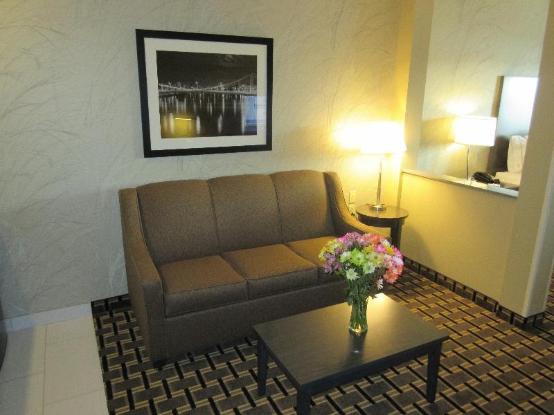 Express & By Ihg Hotel
