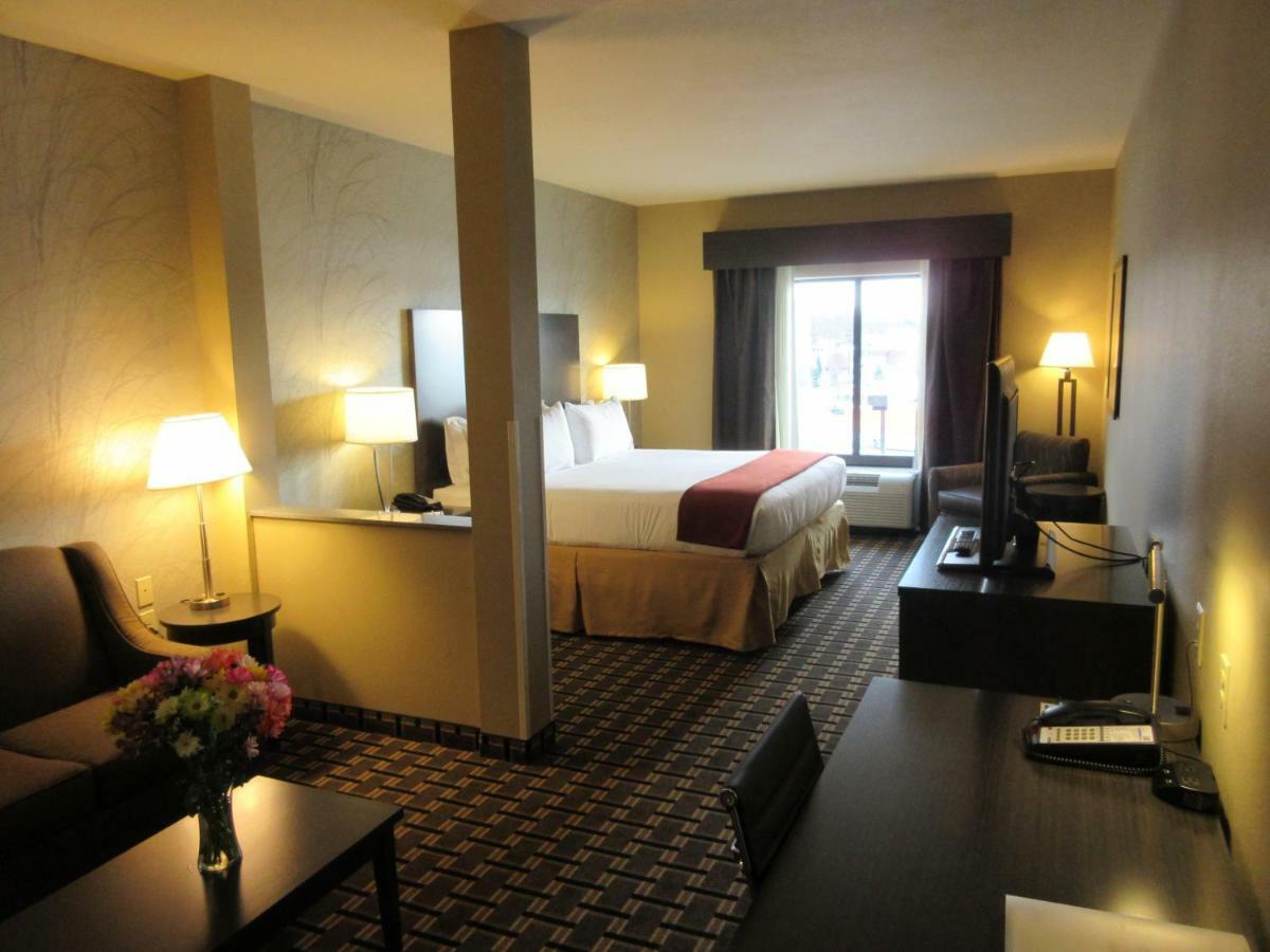 Express & By Ihg 2*